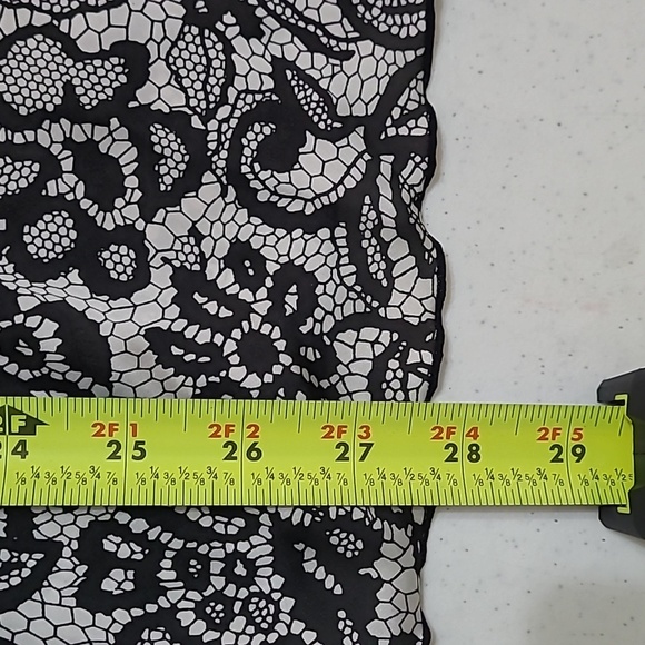 New Directions women's sleeveless halter top featuring a rolled neckline size XL - Picture 9 of 9